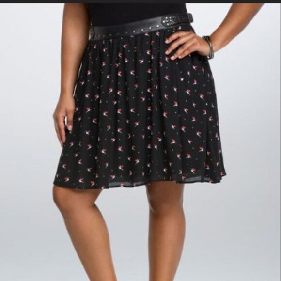 Torrid Georgette Skater Hummingbird Skirt Fully Lined Leather Tier Accent Sz 14 - Picture 1 of 16